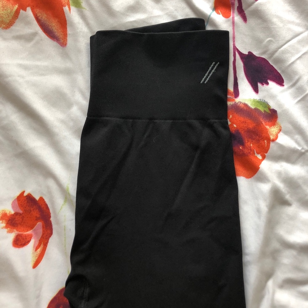 TALA Leggings- Black (M-Tall)